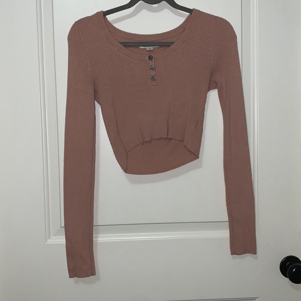 Long sleeve crop top